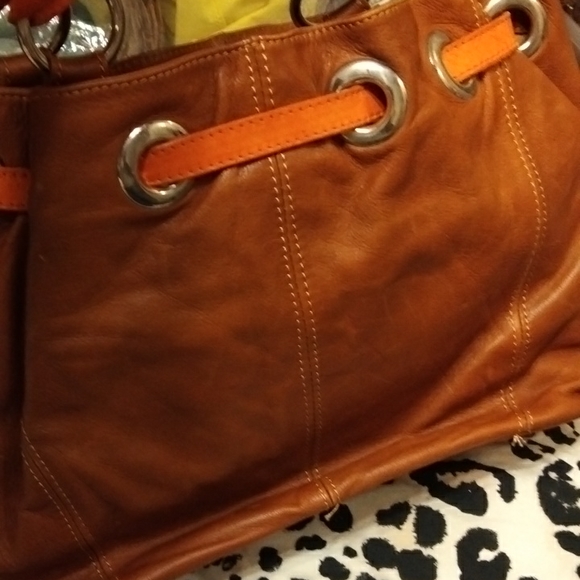 Iam selling a tote bag - Picture 4 of 5